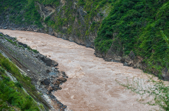 高山峡谷 金沙江大峡谷 岩石