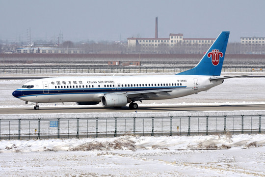 雪地 飞机 中国南方航空