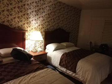 酒店双人床