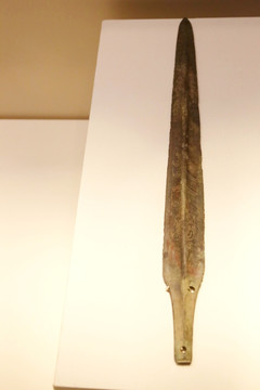 战国巴青铜剑