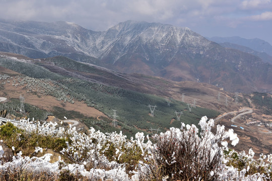凉山相岭山雪景