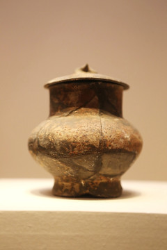崧泽文化时期陶壶