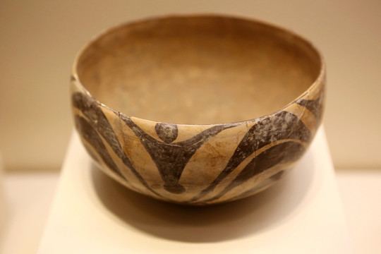仰韶文化彩陶碗