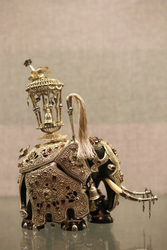 斯里兰卡国礼礼镶银木雕象