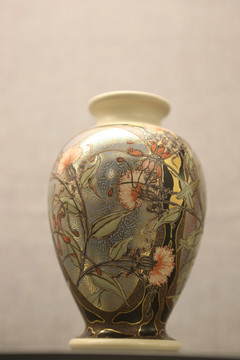 摩尔多瓦国礼彩绘瓷瓶