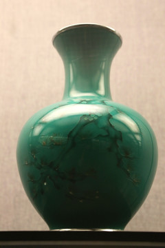 日本国礼七宝烧花瓶