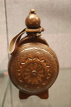 保加利亚国礼木雕酒壶