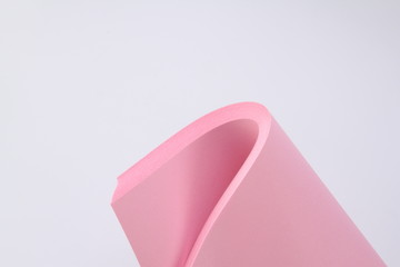粉色弯曲A4纸