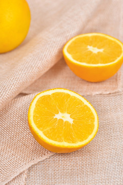 两个半圆橙子
