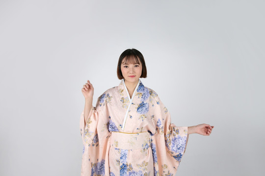 和服女人