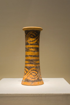 大溪文化 筒形 彩陶瓶