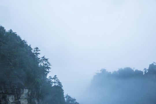 大明山雾景