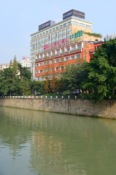 成都府河沿岸 酒店宾馆建筑外景