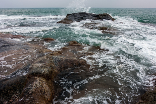 大海 海浪与礁石