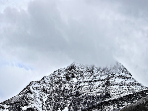 西北雪山