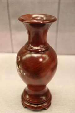 越南国礼木花瓶