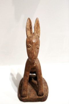 非洲雕刻兔子
