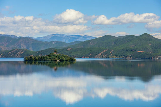 泸沽湖风光