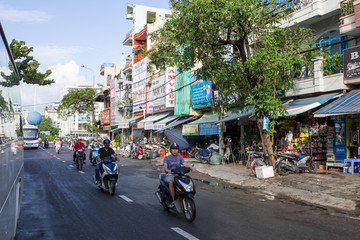 越南街景 街上的行人 骑摩托车