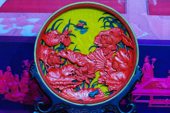 雕漆赏盘