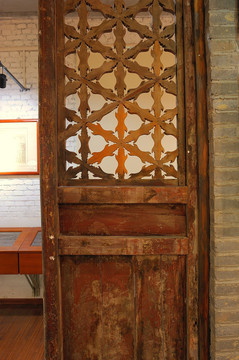 古代实木门窗
