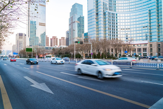 青岛市中心香港路街景