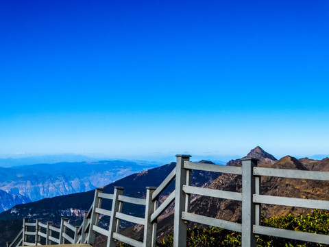 高原山景