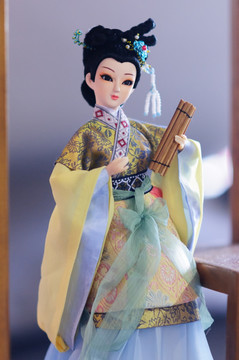 中国古典人像玩偶女性