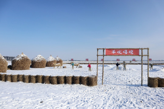 稻草雕塑艺术 丰收场院 雕塑