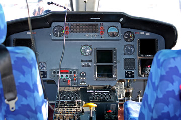 直升机 H425 直9 驾驶舱
