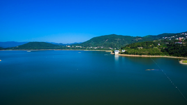 水库水坝