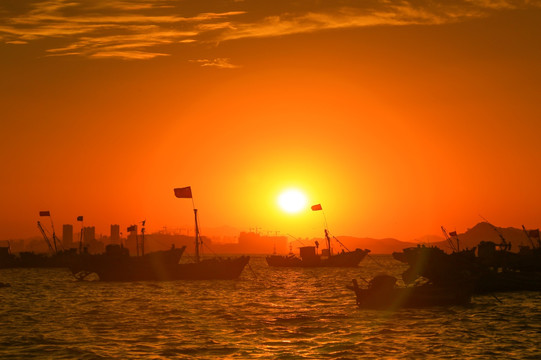 夕阳 海边 海景 渔船