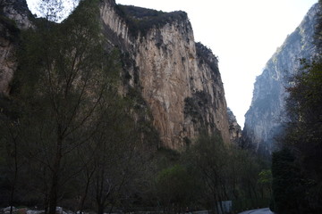 峡谷