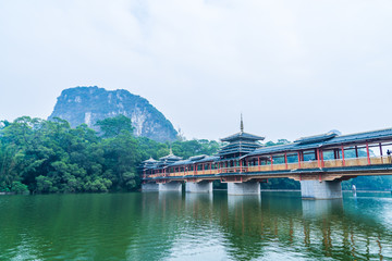 柳州龙谭公园风雨桥