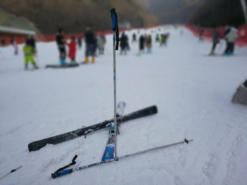 滑雪板 滑雪杖 滑雪海报 滑雪