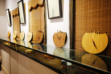 木质工艺品挂表