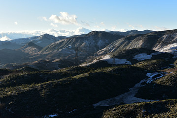雪山 高压铁塔