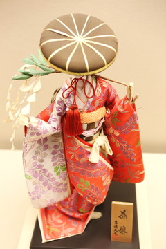 日本赠和服人偶