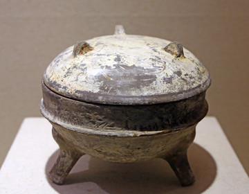 汉代彩绘带盖陶盒