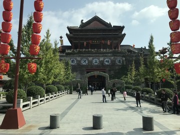 横店清明山河图大门