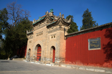 护国兴教寺 山门