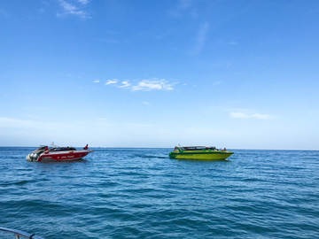 海面上的快艇 海上快艇