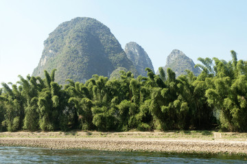 漓江江边风景