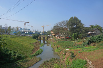 城乡结合部 公园草坪 菜地