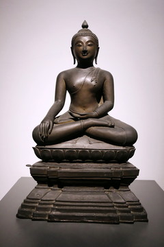 泰国铜雕三级莲座坐姿佛像