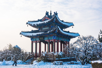 雪后的博爱亭