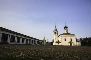贸易广场与圣母复活教堂