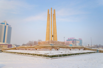 唐山抗震纪念碑雪景
