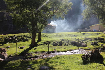 琼库什台 山谷清泉