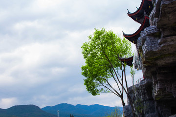 丽江观音峡蓝天白云风景